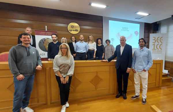 ΕΚΠΑΙΔΕΥΤΙΚΗ ΗΜΕΡΙΔΑ "ΧΡΩΜΑΤΙΣΤΟΙ ΠΟΛΥΤΙΜΟΙ ΛΙΘΟΙ-ΟΙ BIG 3